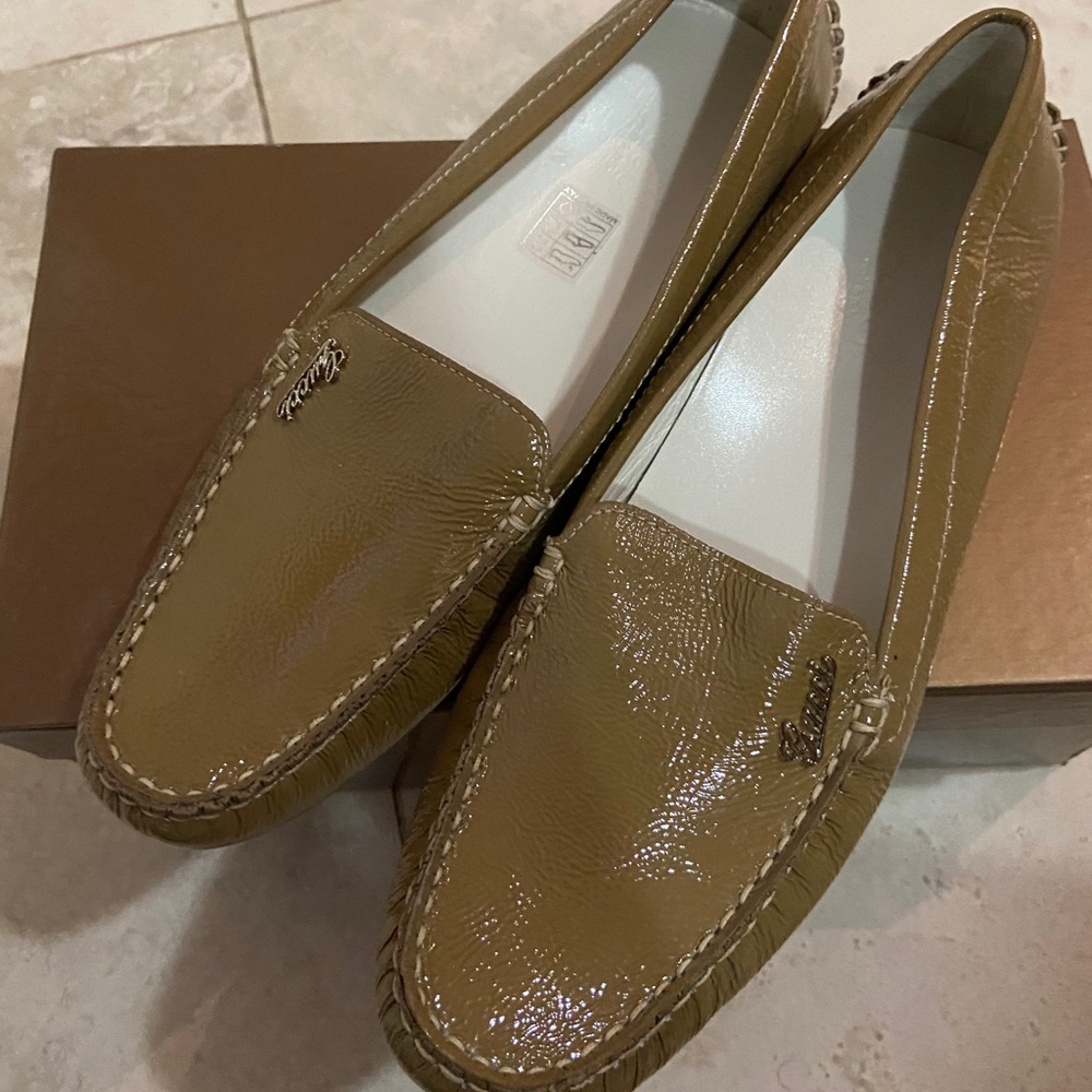 Gucci Women’s Mocassins Size 37.5 EU - Brand New